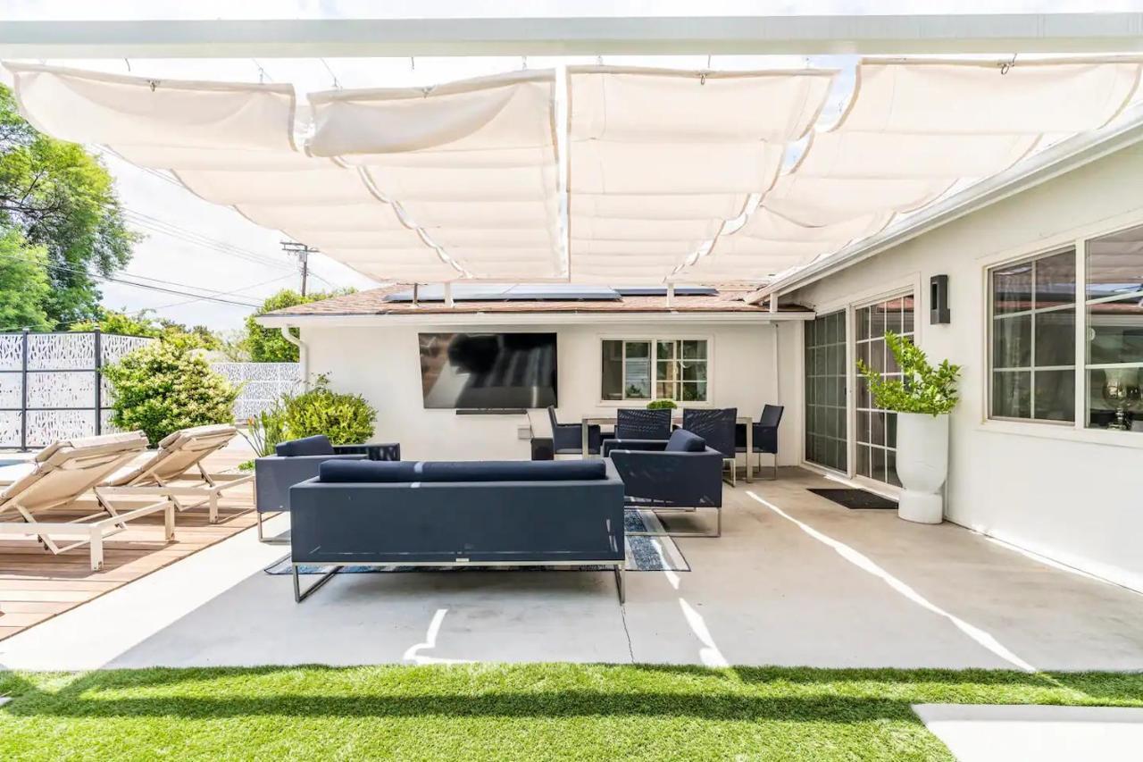 New Luxury Entertaining House With Pool Sauna Tesla Charger Pets Сasa de vacaciones *